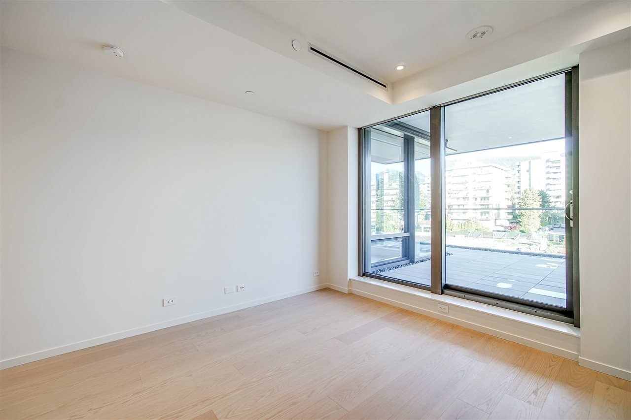 408-1327 Bellevue Ave