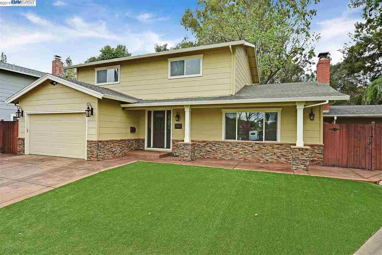 4465 Clovewood Ln