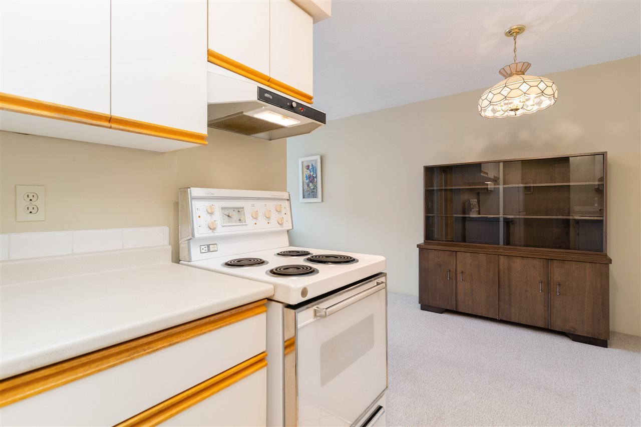 212-1345 Chesterfield Ave