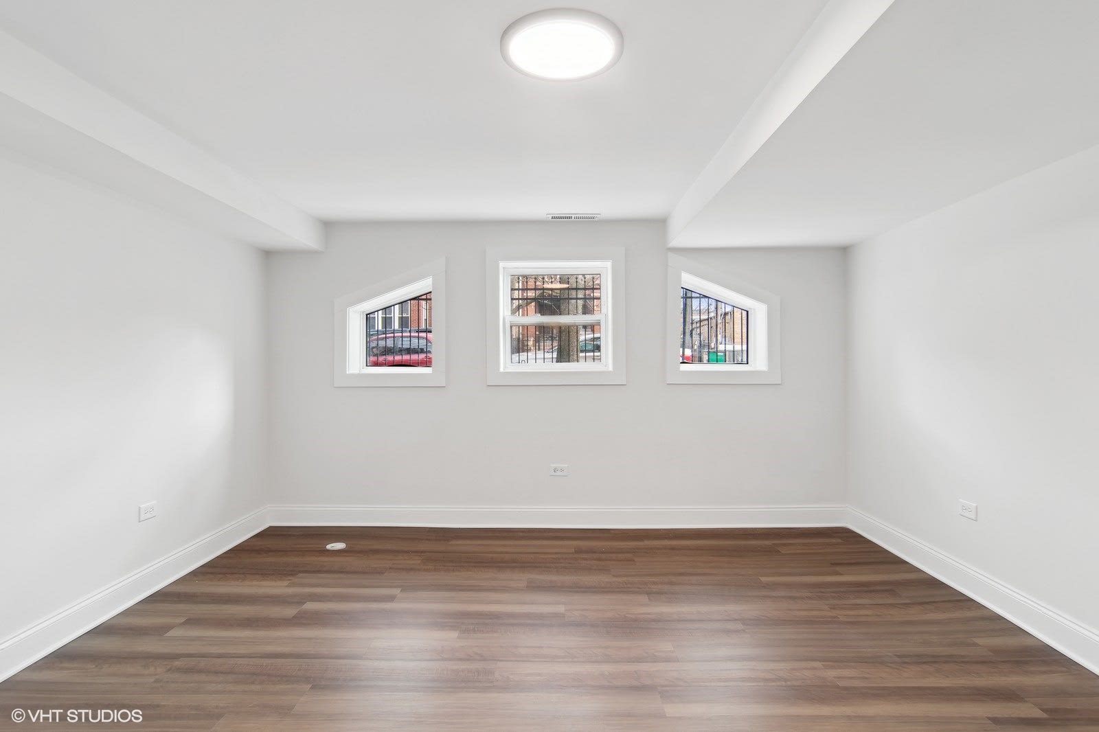 Private Address Unit 1E, Chicago, IL 60625