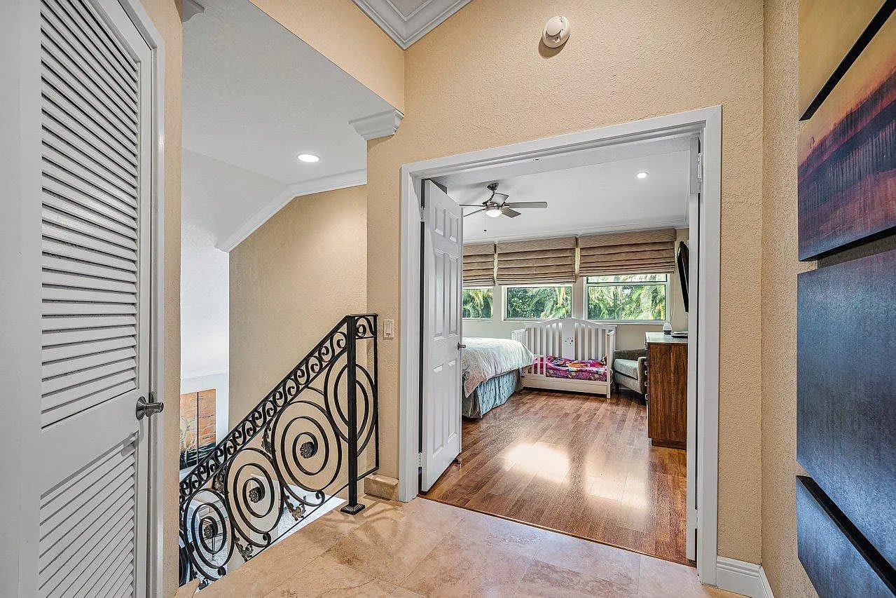 2075 NW 52nd St