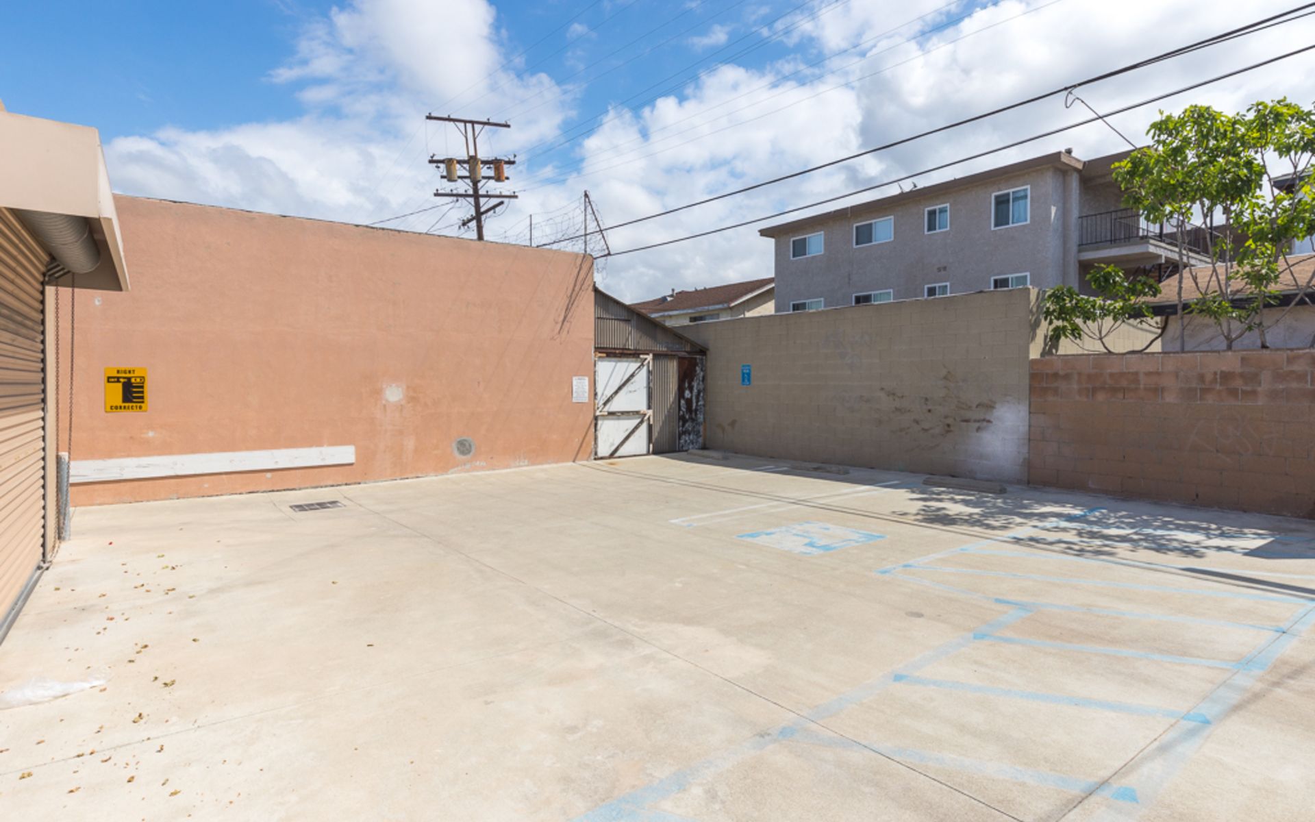 11708 Inglewood Ave
