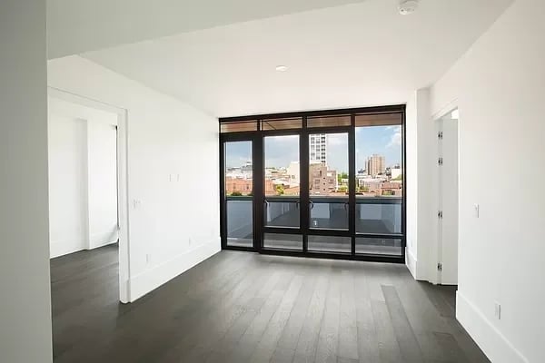60 South 8th Street Unit: 907