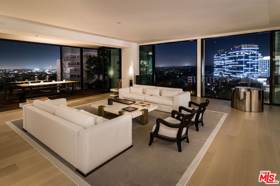 9040 Sunset Blvd, #1101