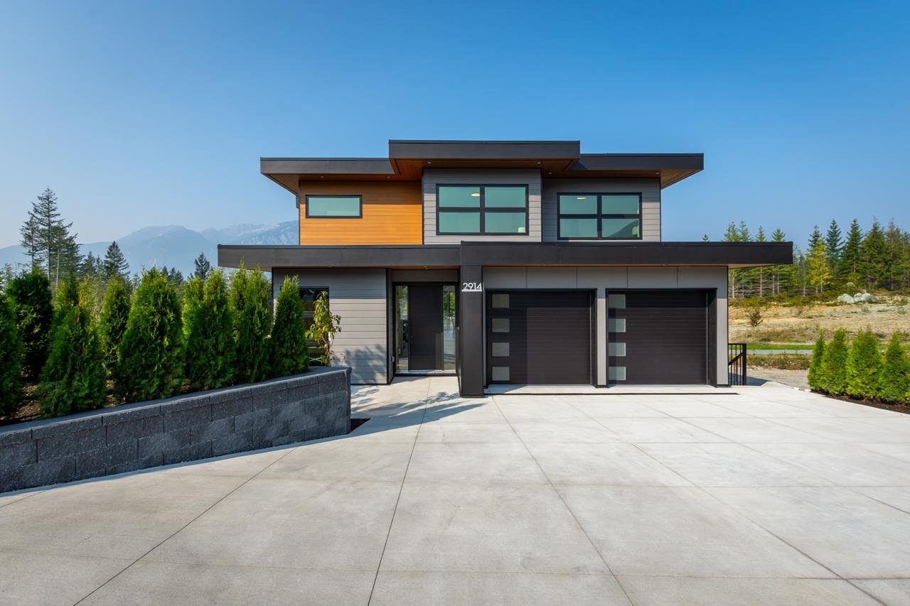 2914 Huckleberry Dr