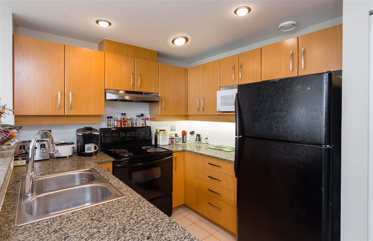 607-9298 University Cres