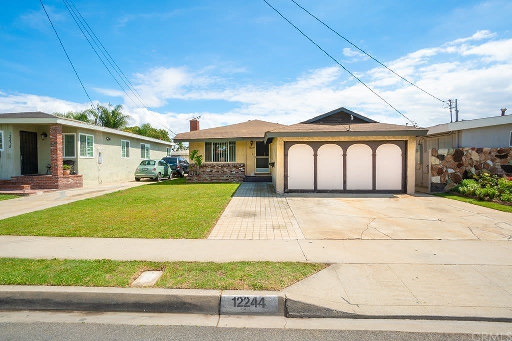 12244 Truro Ave