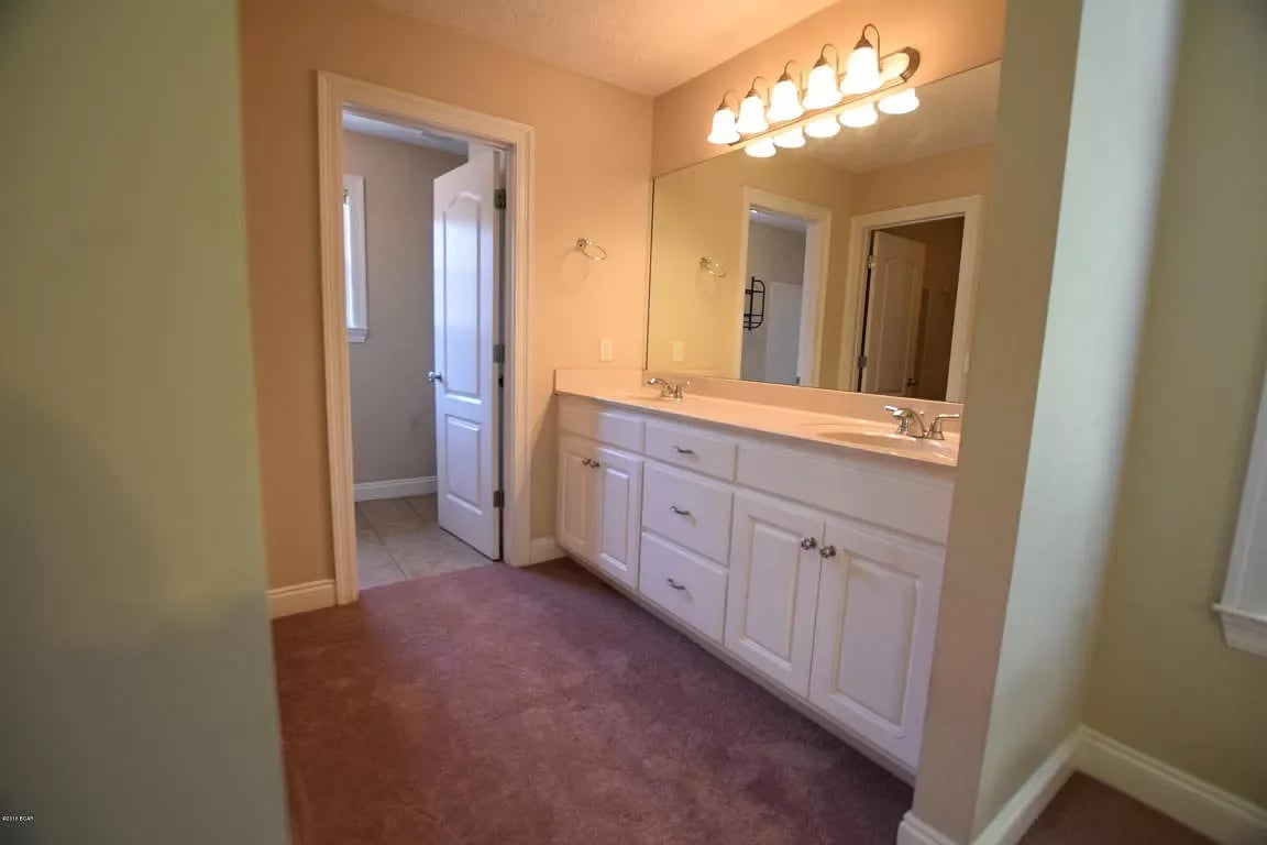1804 Glencoe Drive