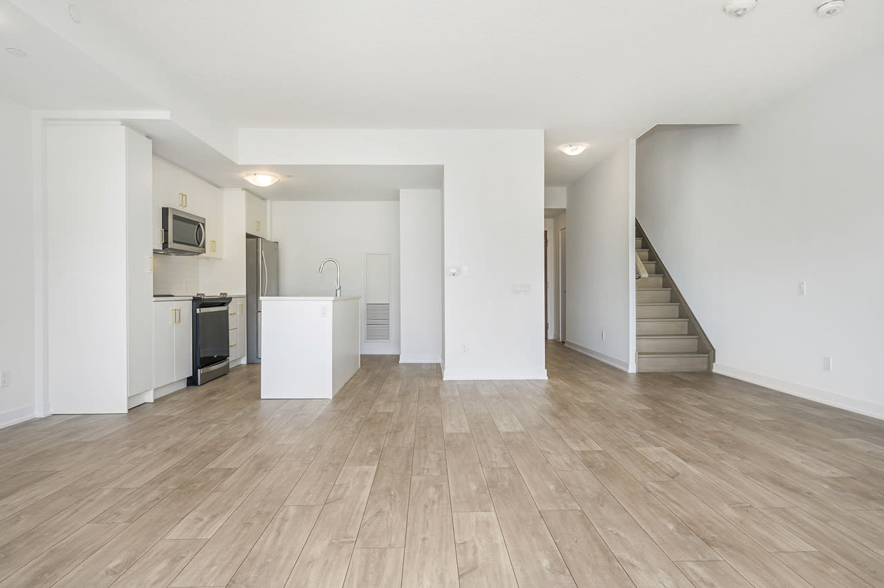 251 Manitoba St Unit: 117