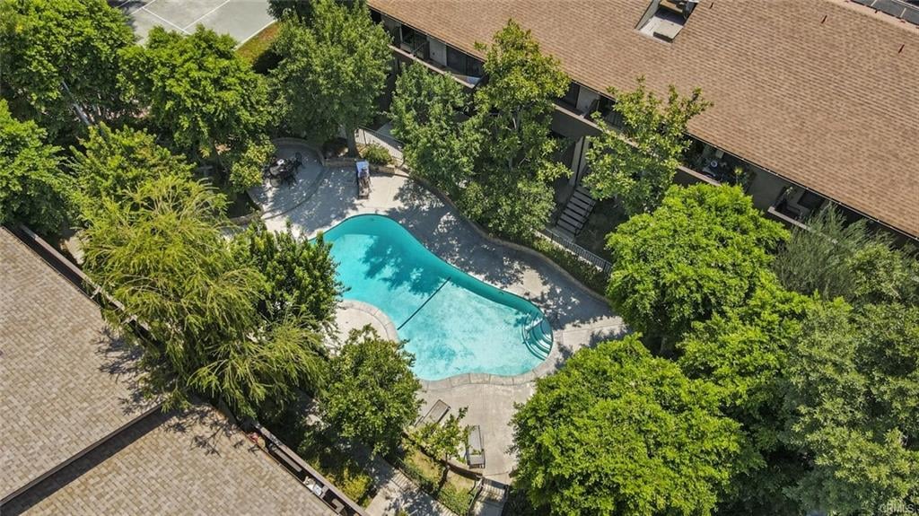 7308 Corbin Ave #E