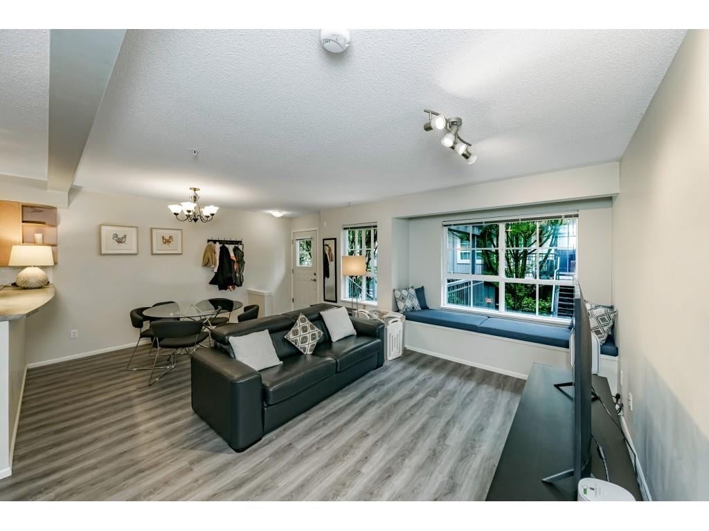 66-7088 17th Ave