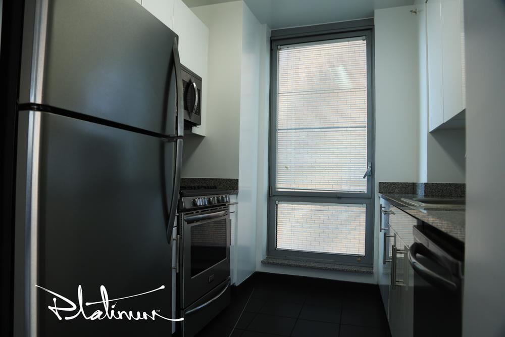 505 West 37th Street, Apt 34D