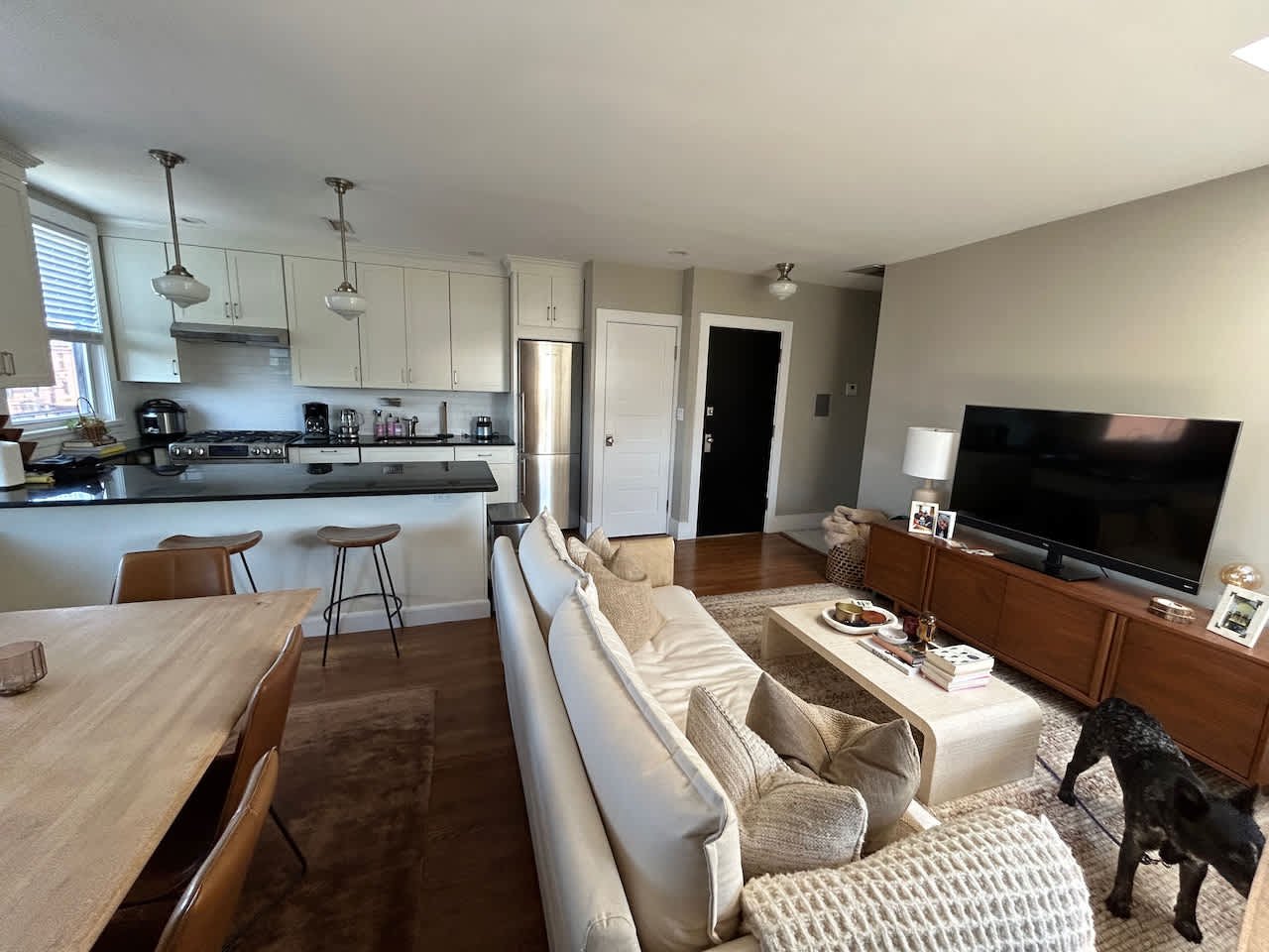 Union Park - 1.5 Bed 1 Bath with Laundry and GARAGE PARKING! September 1 