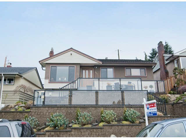 922 Ladner St
