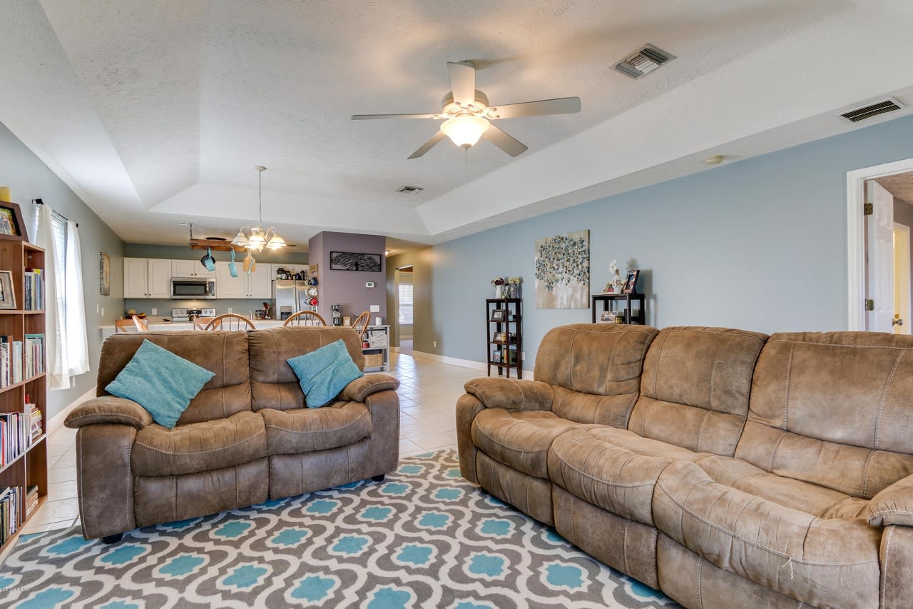 5307 Nicholas Lane