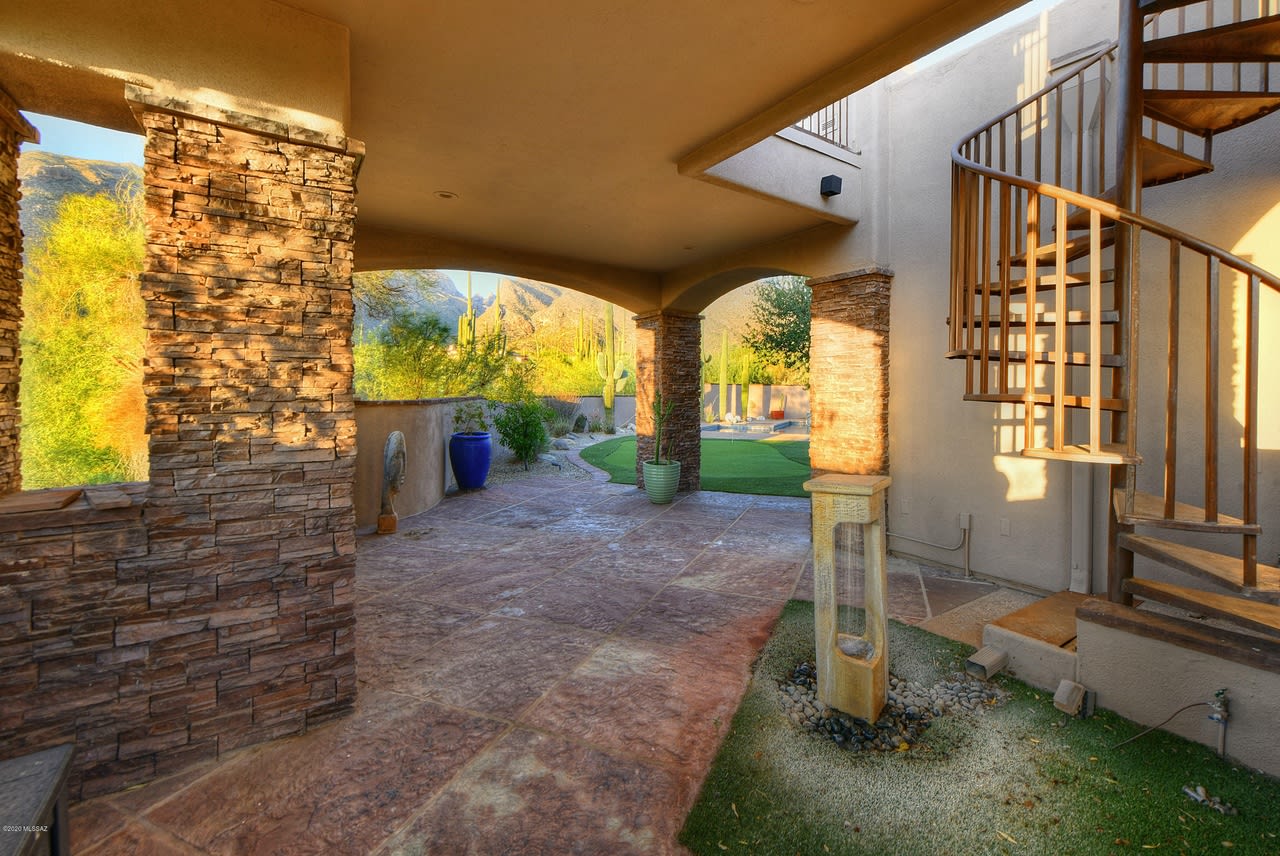 Desert Garden Drive