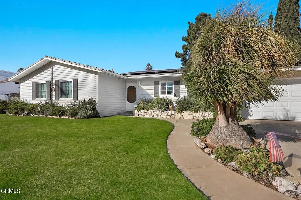 165 Oaklawn Ave
