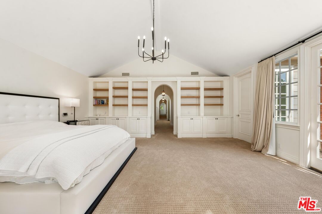 Opulent Ridge
