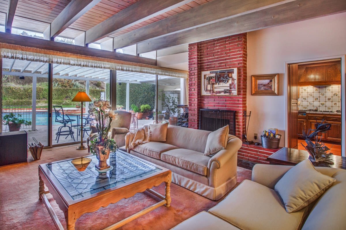3106 Dona Emilia Dr Studio City, CA
