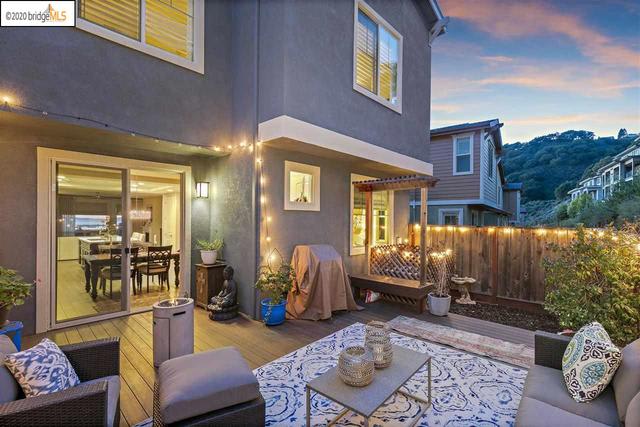 6498 Bayview Dr, Oakland, CA 94605
