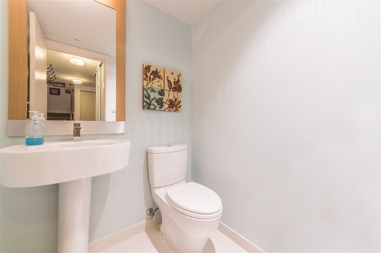 115-161 W Georgia St