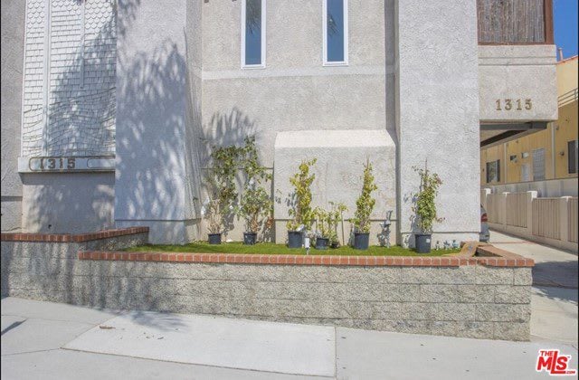 1315 Manhattan Beach Blvd #B