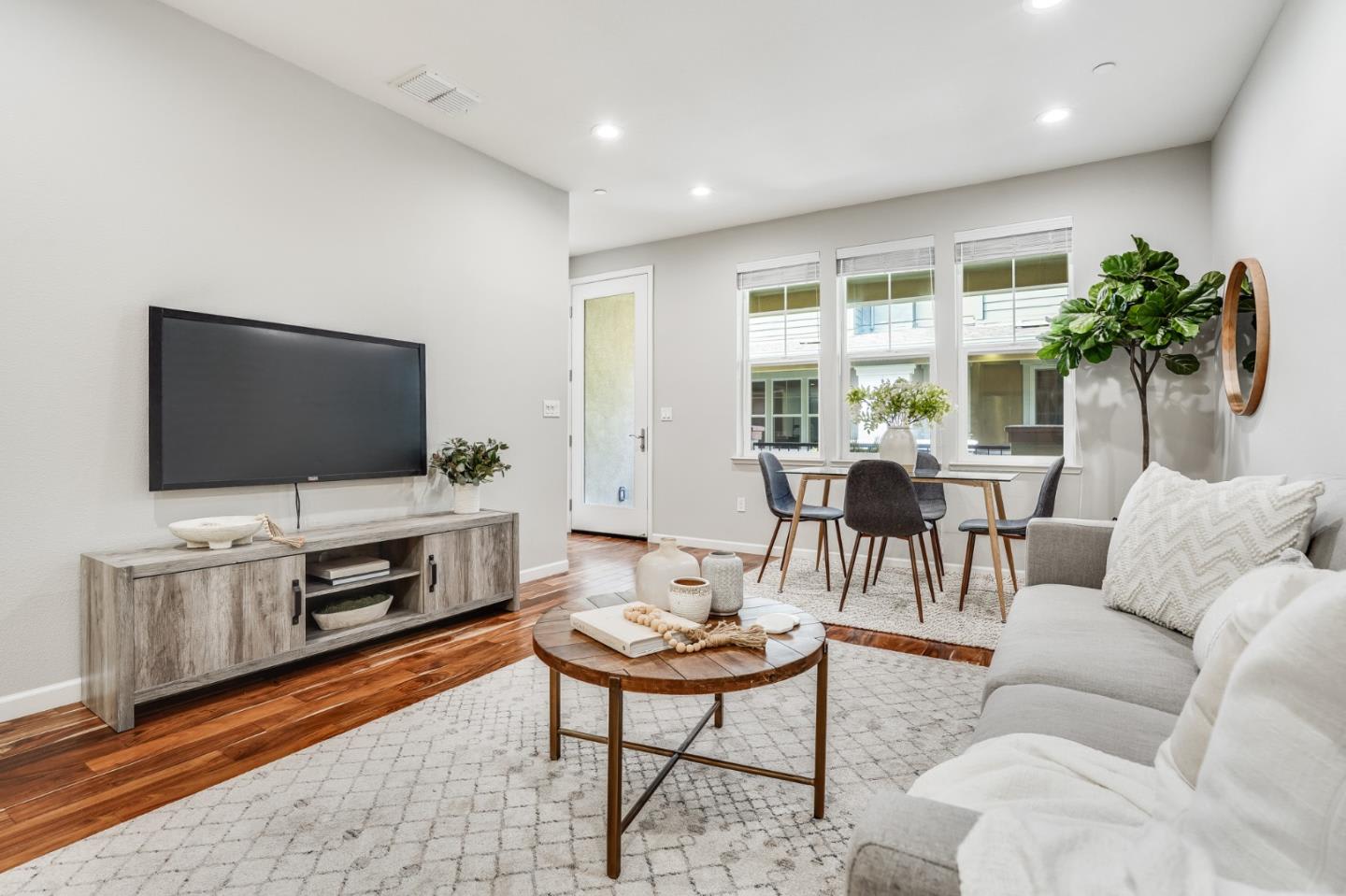 1655 Latitude Dr, #3