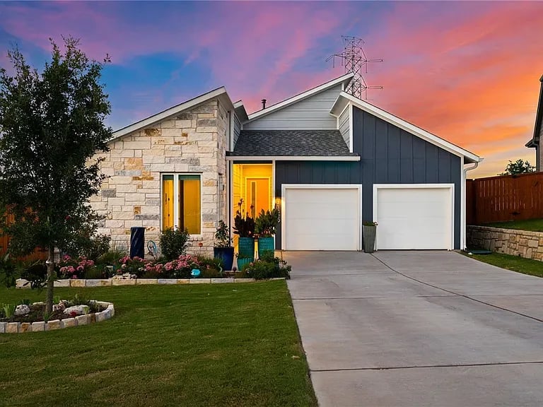 11829 American Mustang Loop