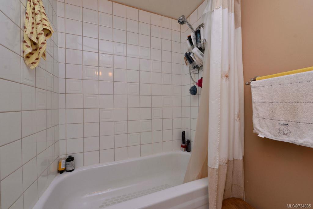 312-2520 Wark St