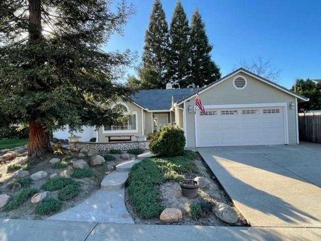 647 Hovey Way