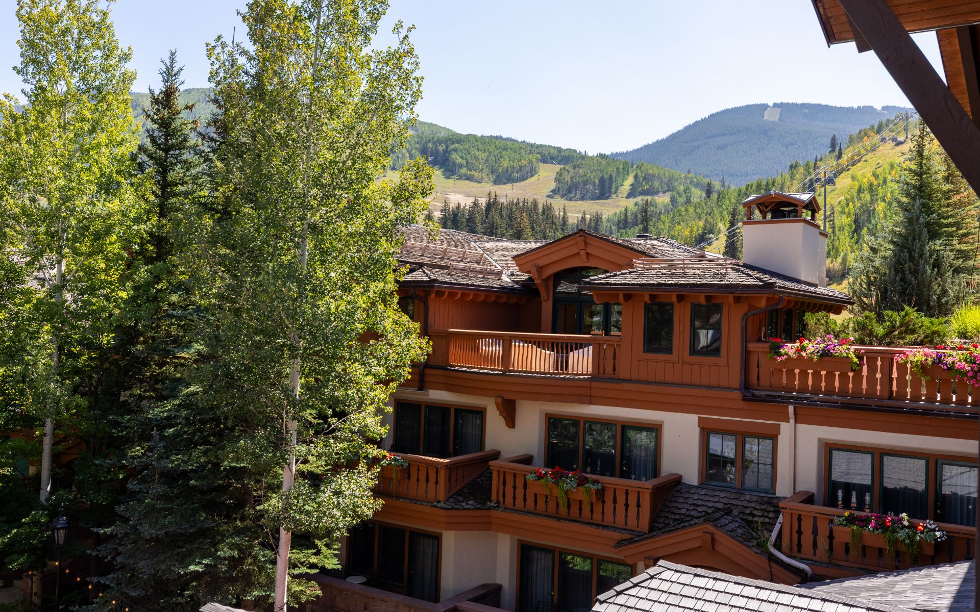 The Lodge at Vail Condominiums #521