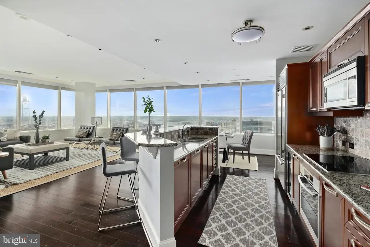 50 S 16th St, #4206