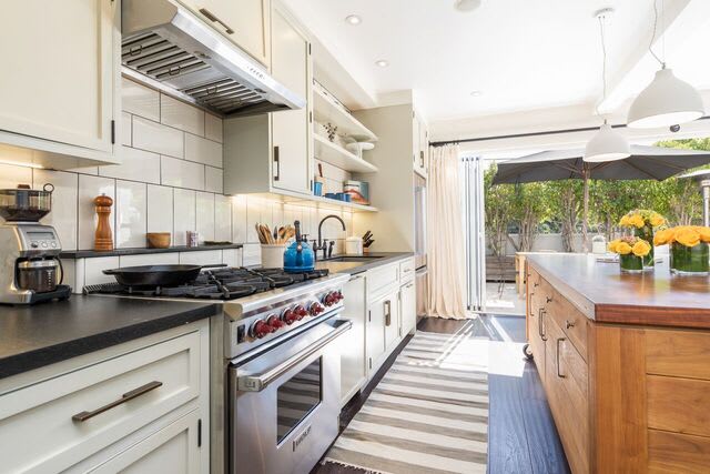 646 Flower Avenue #3