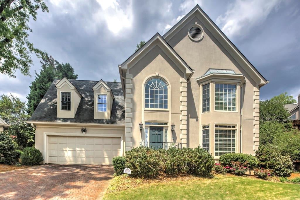 225 Embassy Ct
