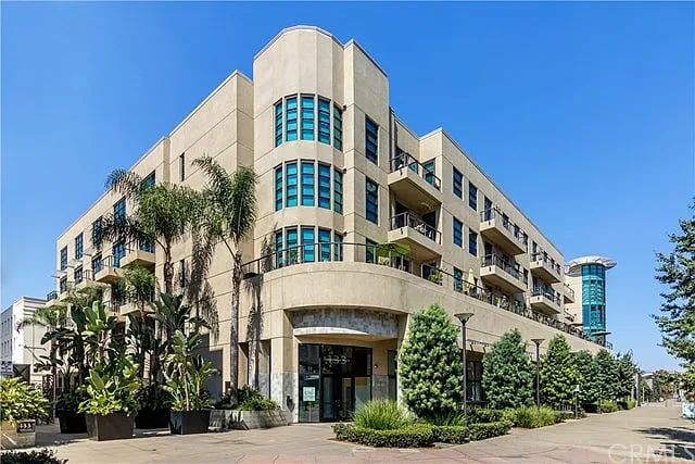 133 The Promenade N Unit 431