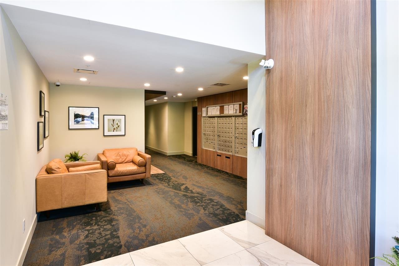 418-5460 Broadway Wy