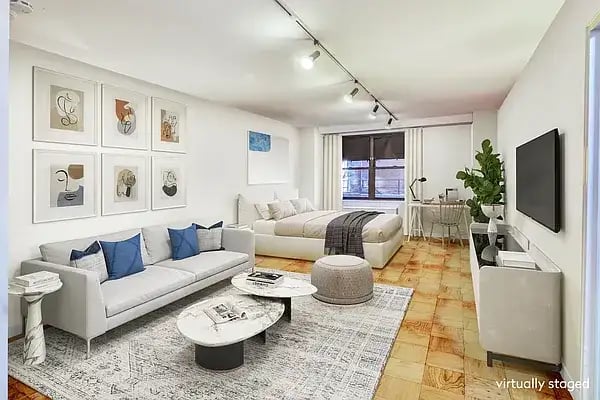 305 East 40th Street Unit: 2A