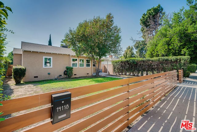 Adorable Cottage in Sherman Oaks for lease