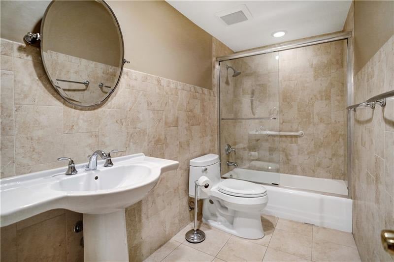 818 SE 4th St Unit #204
