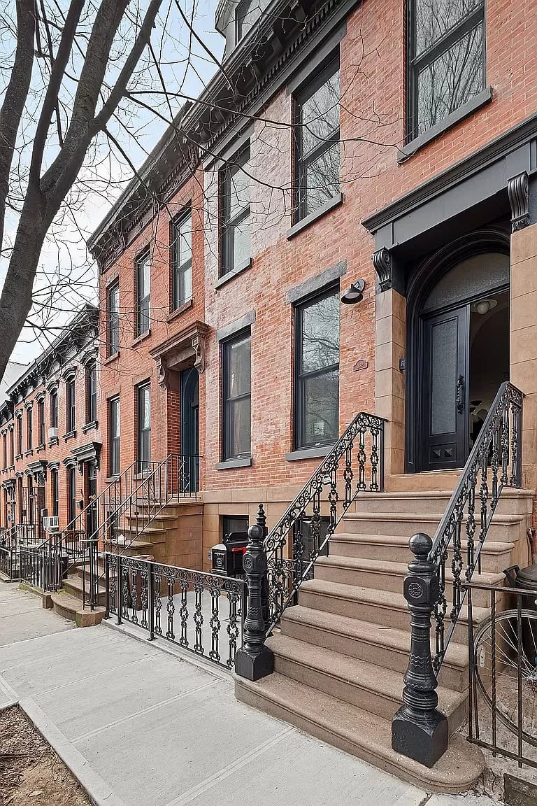 322 Carroll Street