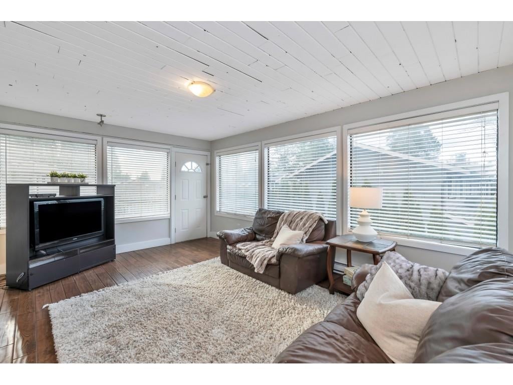 19548 120b Ave