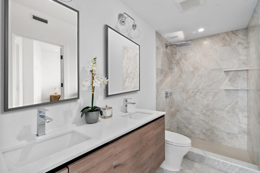472 West Broadway #501