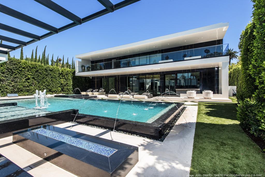 Famed architect teams up with real estate group to launch LA-style homes in Valley