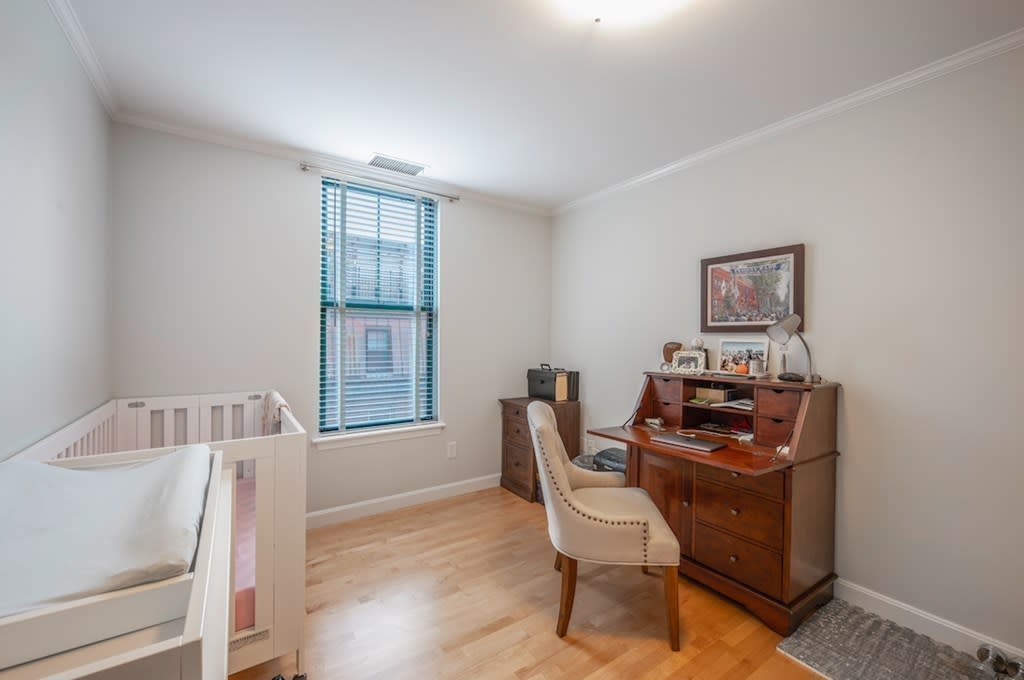 75 Clarendon St - Unit: 306