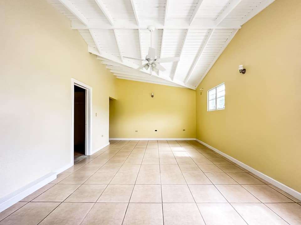 433 Huntum's Ghut 3 Bedroom Apartment