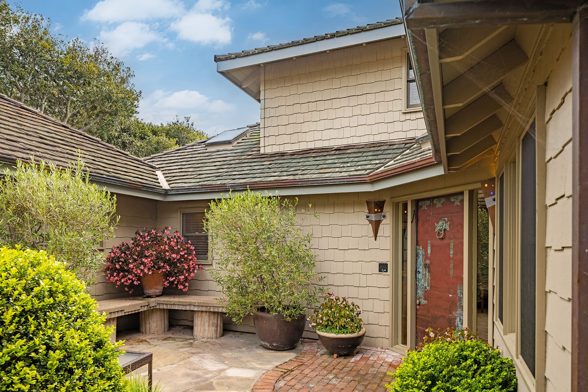 Carmel Jewel - 10th Ave 3 SE of San Carlos