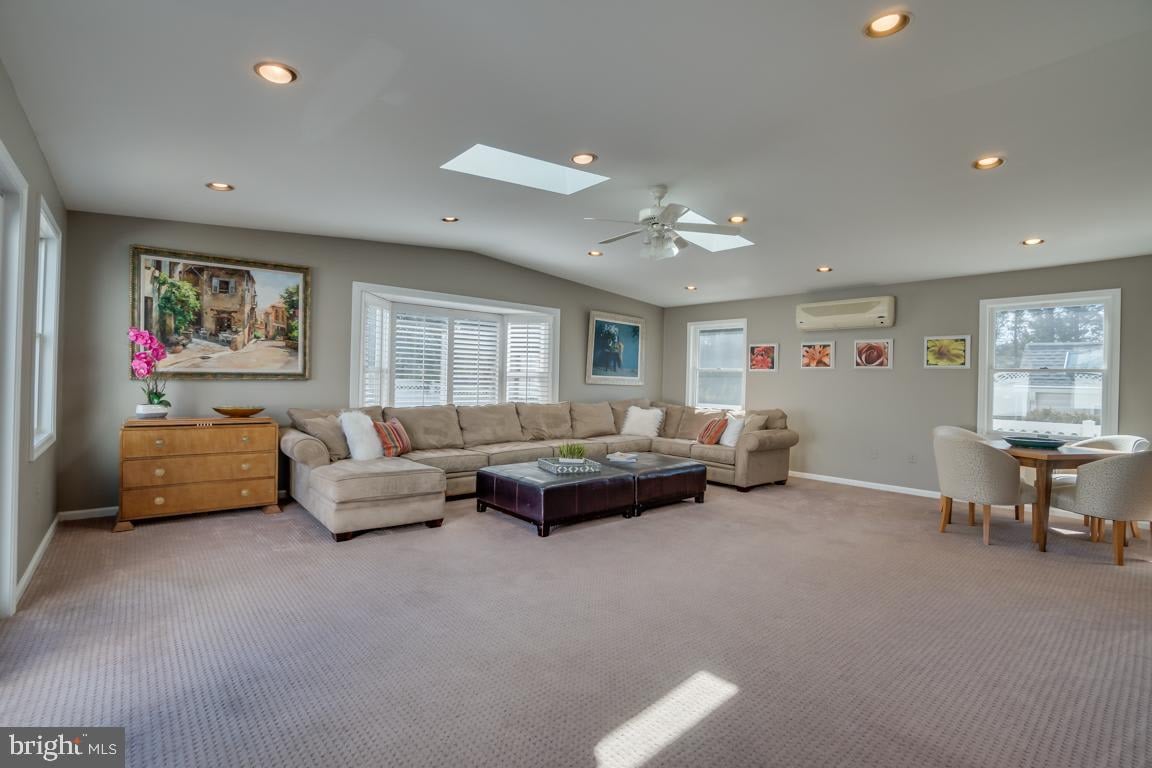1514 W KERSEY LN