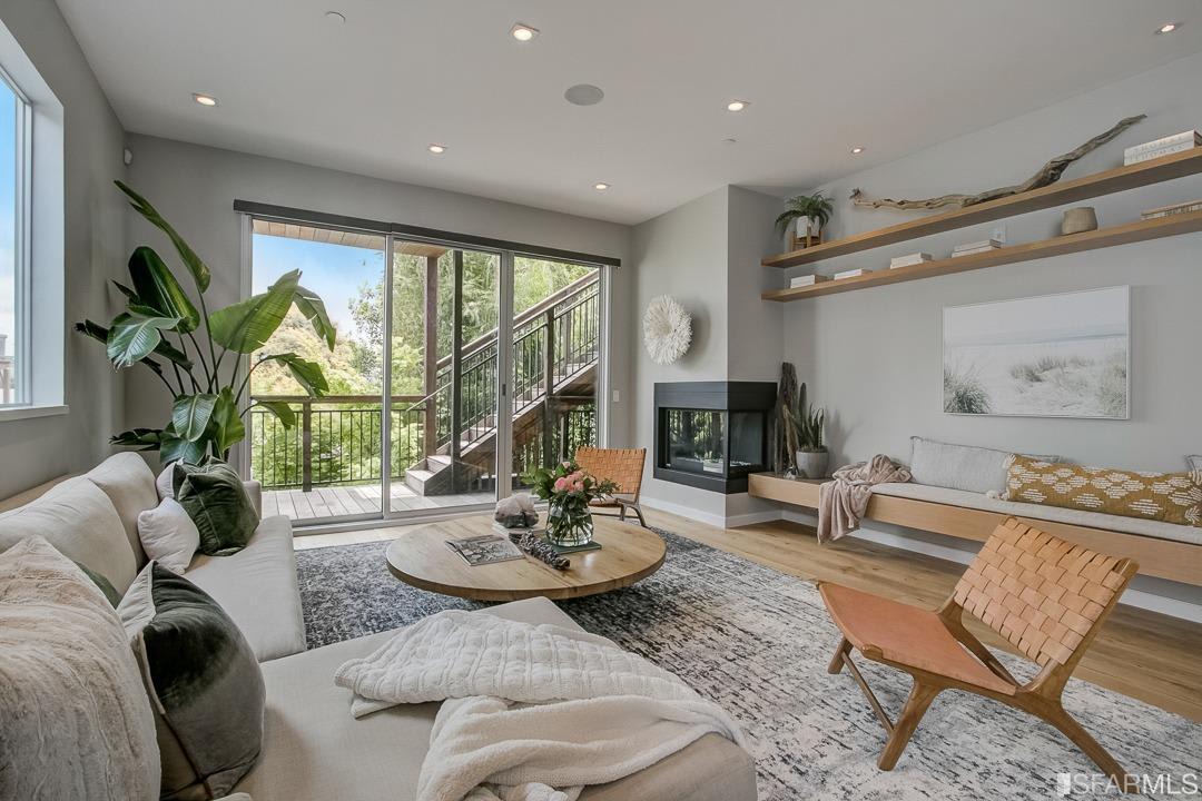 1477 Dolores St, #1477