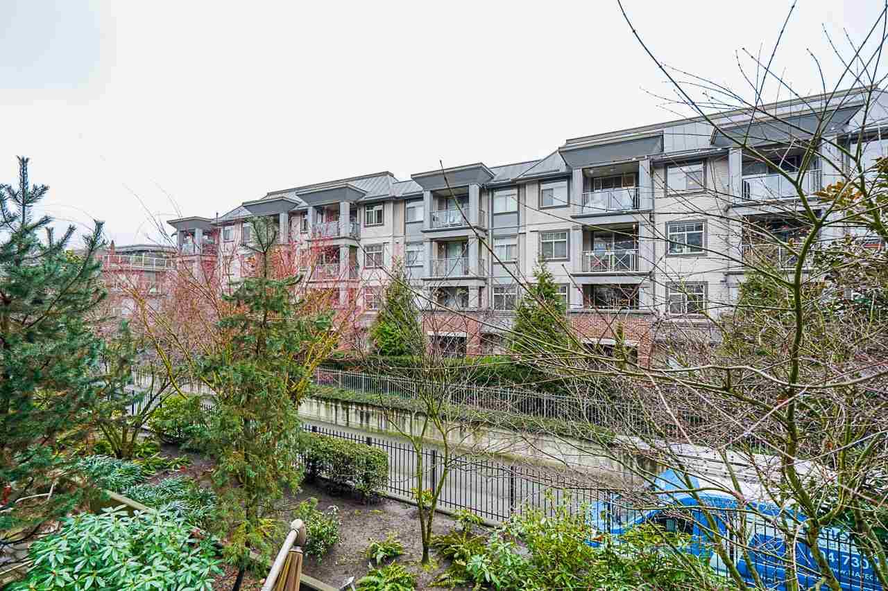 215-2343 Atkins Ave