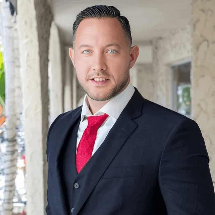 Jonathan Pergerson Sarasota Florida Real Estate Agent Headshot